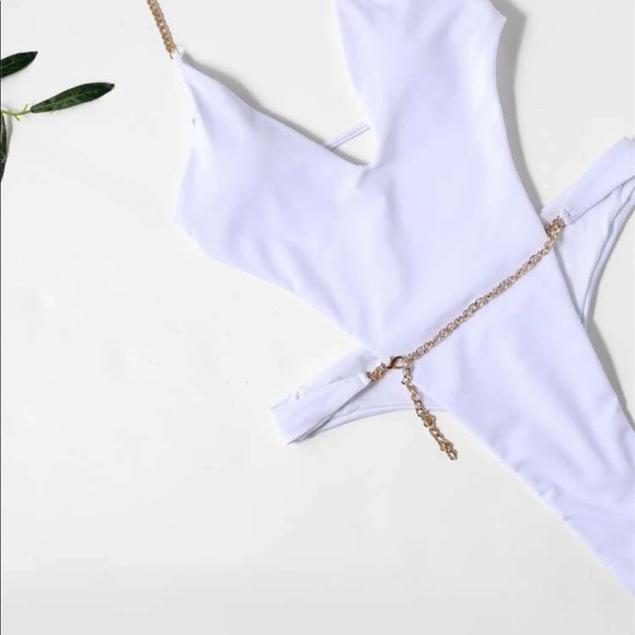 *NOT FOR SALE* NWT SHEIN Plain Chain Link One Piece Suit - Picture 4 of 7